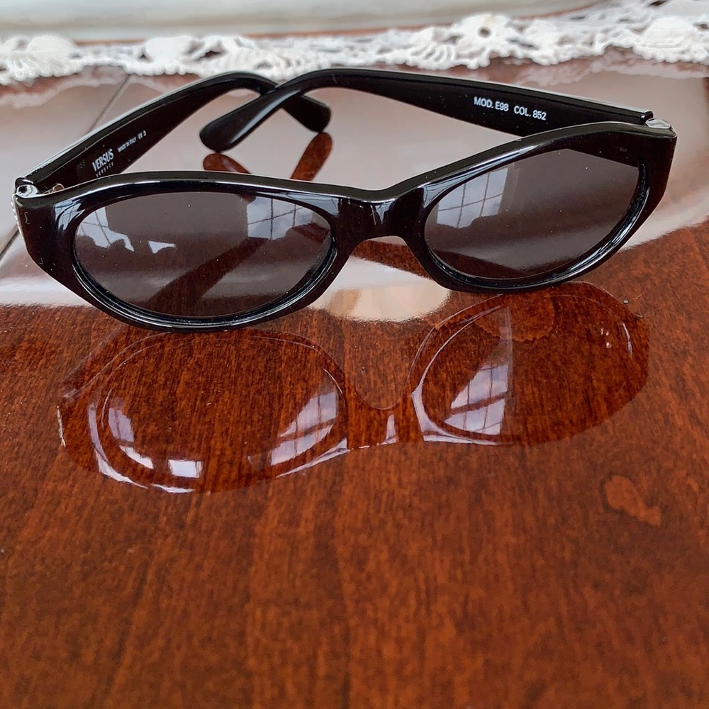 🌻VINTAGE VERSUS VERSACE SUNGLASSES🌻